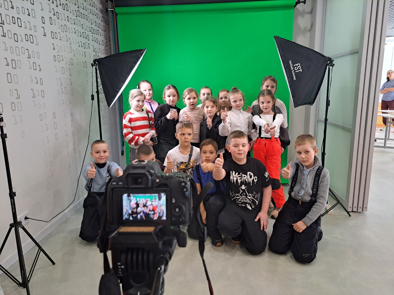 Фотографии.